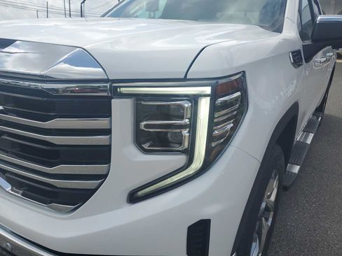 Used 2024 GMC Sierra 1500 SLT w/ SLT Premium Plus Package AWD/4WD image 16