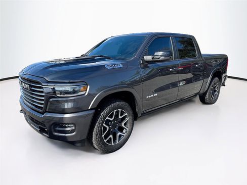 Used 2025 RAM 1500 Laramie w/ Advanced Safety Group II AWD/4WD image 1