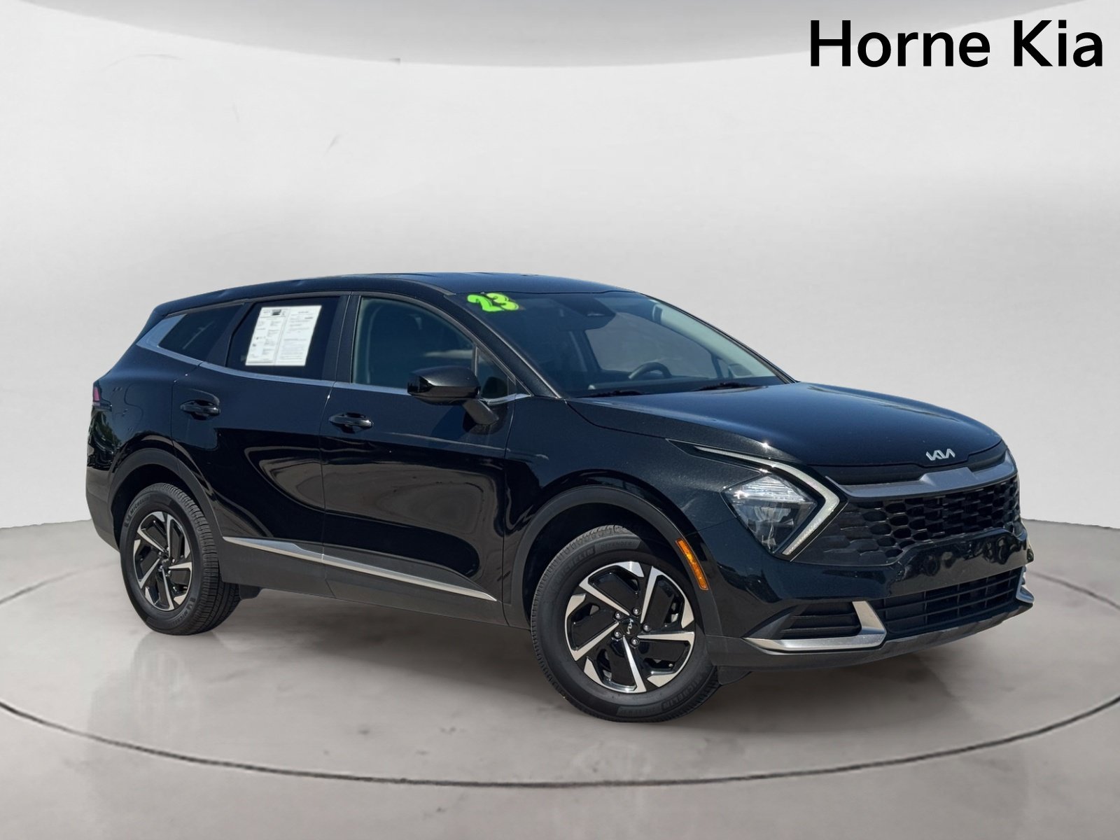 Used 2023 Kia Sportage LX AWD/4WD image 2
