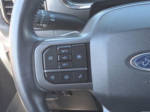 Used 2022 Ford F150 Lariat w/ Max Trailer Tow Package image 23