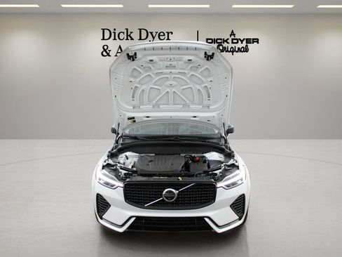 Certified 2023 Volvo XC60 B5 Ultimate w/ Climate Package image 61