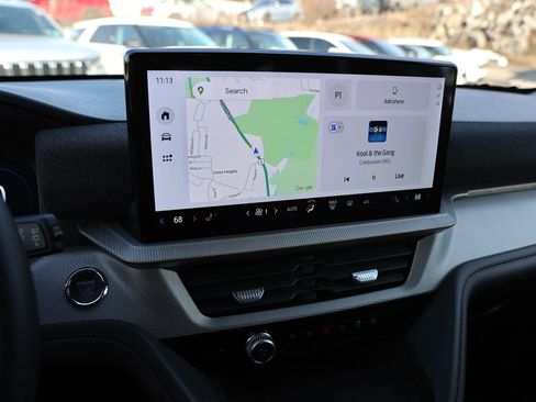 Used 2025 Ford Explorer Active image 27