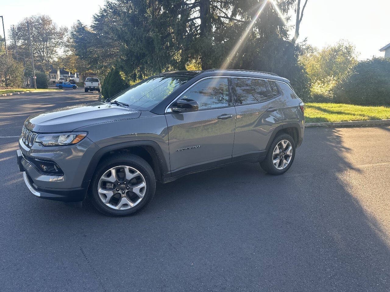 Used 2022 Jeep Compass Limited w/ Sun and Sound Group AWD/4WD image 4