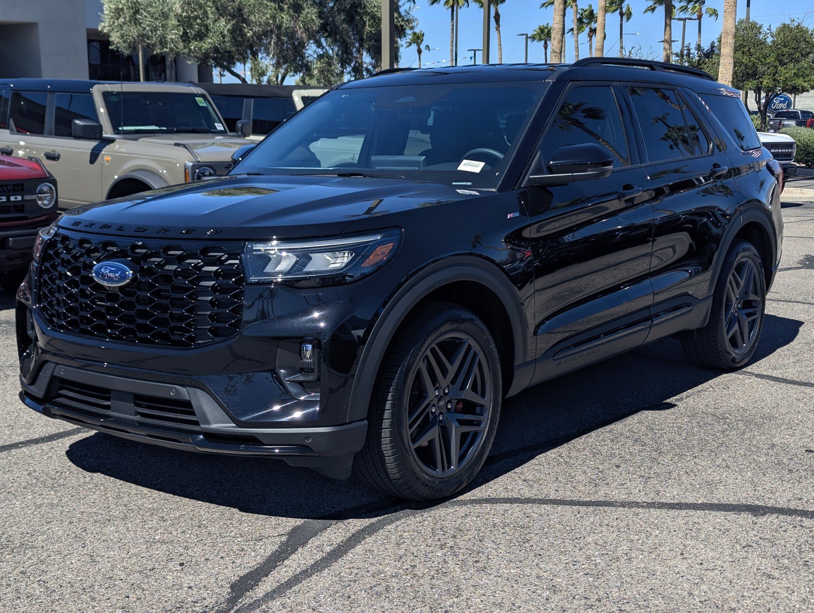 New 2026 Ford Explorer ST-Line w/ ST-Line Street Pack AWD/4WD image 5