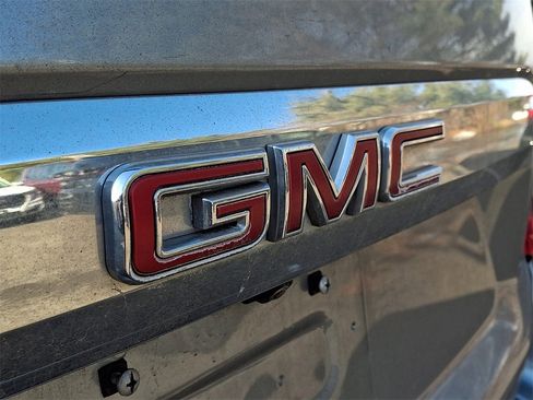 Used 2023 GMC Yukon XL SLT w/ SLT Luxury Package image 6