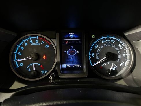 Used 2016 Toyota Tacoma TRD Off-Road w/ Towing Package AWD/4WD image 15