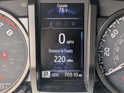 Used 2021 Toyota Tacoma TRD Off-Road w/ Technology Package image 11