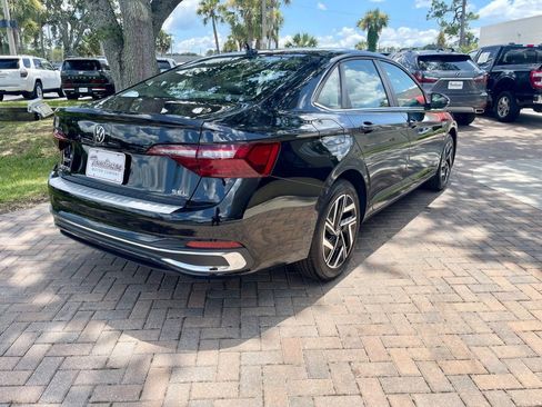 Used 2024 Volkswagen Jetta SEL image 5