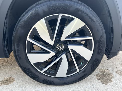 Used 2025 Volkswagen Atlas SE w/ Panoramic Sunroof Package FWD image 10