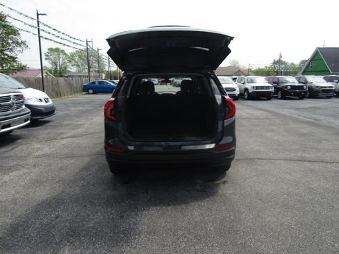 Used 2020 GMC Terrain SLE w/ Driver Convenience Package FWD image 7