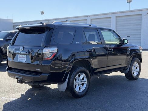 Used 2016 Toyota 4Runner SR5 Premium image 8