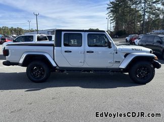 Used 2023 Jeep Gladiator Willys video 2