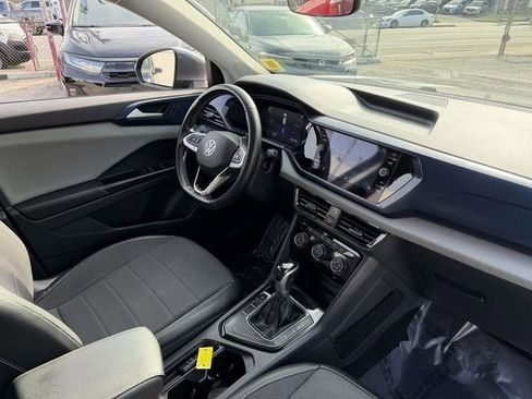 Used 2023 Volkswagen Taos SE FWD image 15
