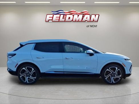 Used 2024 Chevrolet Equinox EV LT FWD image 7