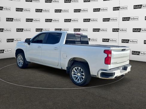 Used 2022 Chevrolet Silverado 1500 RST w/ Convenience Package II image 4