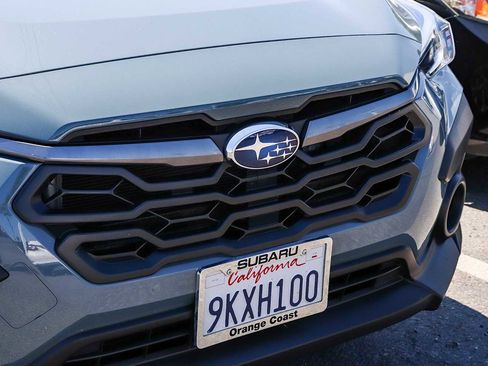 Used 2024 Subaru Crosstrek 2.0i Premium w/ Popular Package #4 image 3