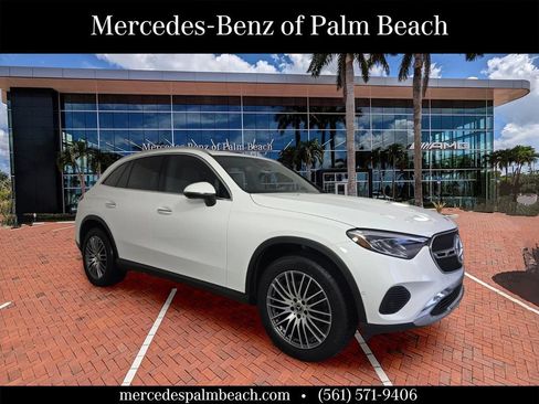 Certified 2025 Mercedes-Benz GLC 300 4MATIC image 1