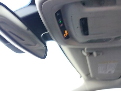 Used 2023 Buick Envision Essence image 26