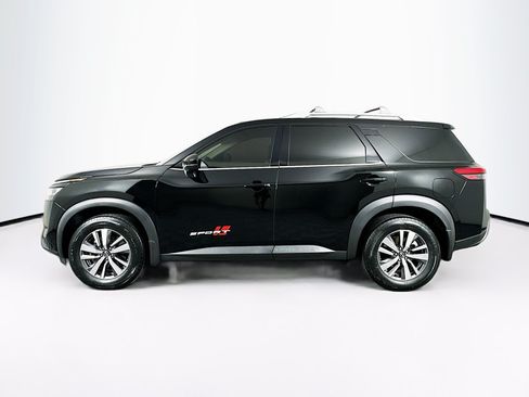 Used 2024 Nissan Pathfinder SL AWD/4WD image 4