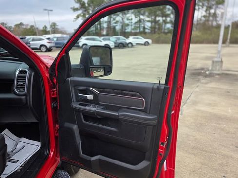 Used 2024 RAM 2500 Big Horn w/ Sport Appearance Package image 17