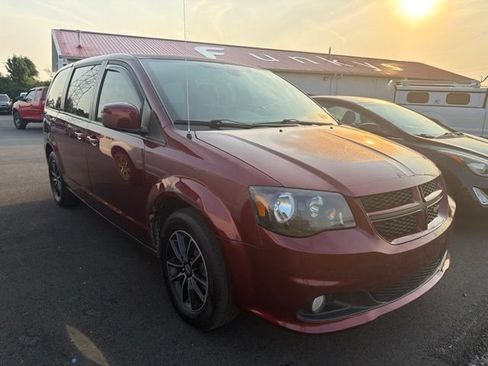 Used 2019 Dodge Grand Caravan GT FWD image 3