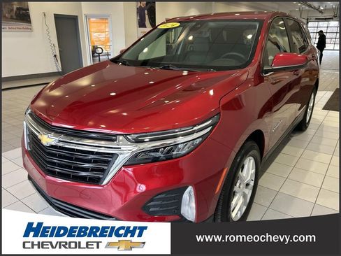 Certified 2024 Chevrolet Equinox LT w/ LPO, Floor Liner Package FWD image 6