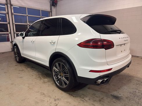 Used 2017 Porsche Cayenne S image 5