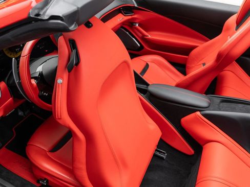 Used 2024 Ferrari Roma Spider image 21