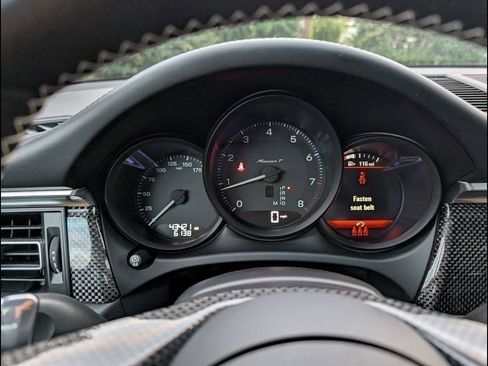 Used 2024 Porsche Macan Turbo image 16