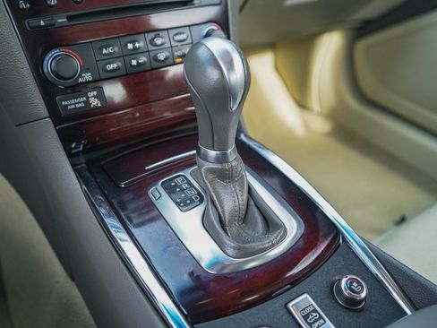 Used 2013 INFINITI G37 Sport w/ Premium Pkg image 29