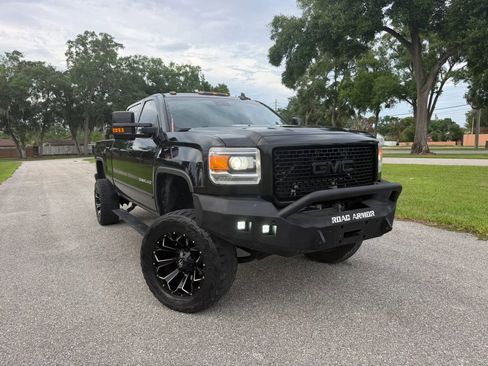 Used 2016 GMC Sierra 2500 Denali w/ Duramax Plus Package AWD/4WD image 2