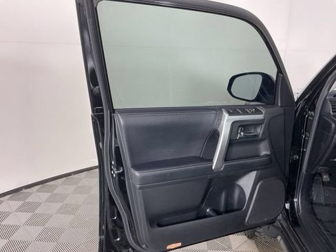 Used 2020 Toyota 4Runner SR5 Premium AWD/4WD image 12