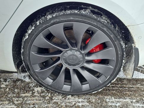 Used 2022 Tesla Model 3 Performance image 30