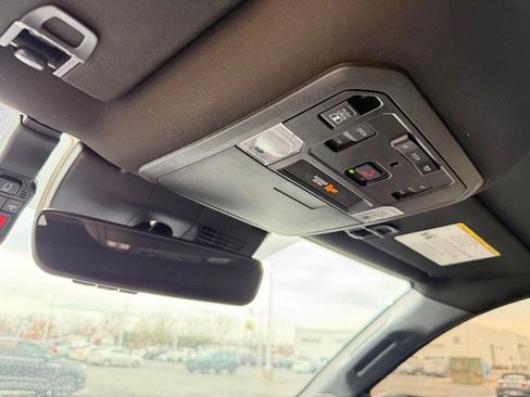 Used 2024 Toyota Tacoma TRD Sport image 32