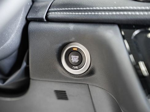 New 2026 Chrysler Pacifica Limited image 23