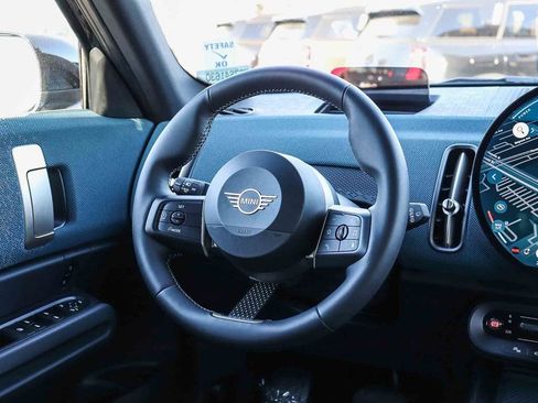 Used 2025 MINI Cooper Countryman SE image 15