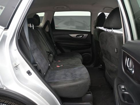 Used 2015 Nissan Rogue SV AWD/4WD image 18