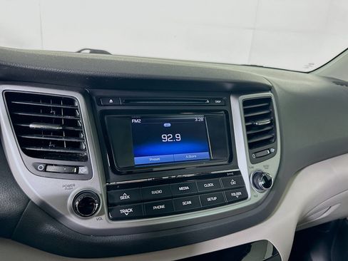 Used 2017 Hyundai Tucson SE FWD image 19