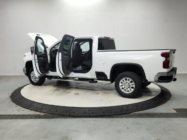 Used 2025 Chevrolet Silverado 2500 LT AWD/4WD image 14