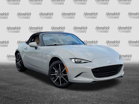 Used 2025 MAZDA MX-5 Miata Grand Touring RWD image 2
