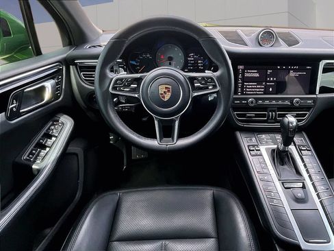 Certified 2020 Porsche Macan S AWD/4WD image 13