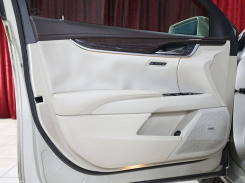 Used 2016 Cadillac XTS Luxury w/ Driver Awareness Package FWD image 11