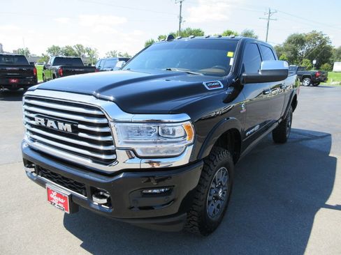 Used 2022 RAM 2500 Limited AWD/4WD image 14