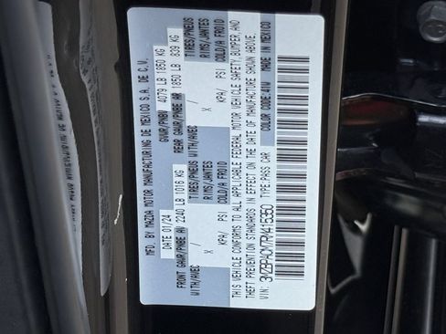 Used 2024 MAZDA MAZDA3 s FWD image 29