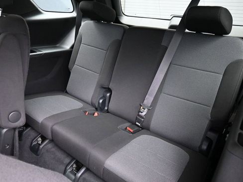 Used 2023 Chevrolet Traverse LT FWD image 20