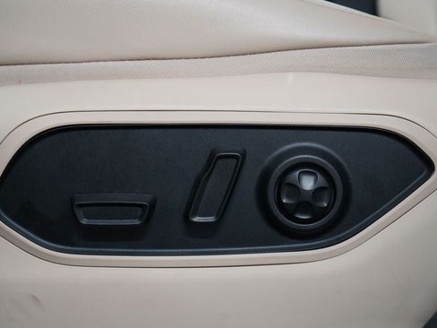Used 2025 Jeep Grand Cherokee Limited AWD/4WD image 17