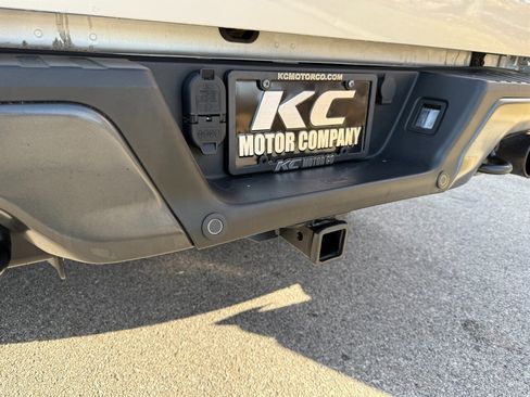 Used 2019 Ford F150 Raptor w/ Equipment Group 802A Luxury image 35