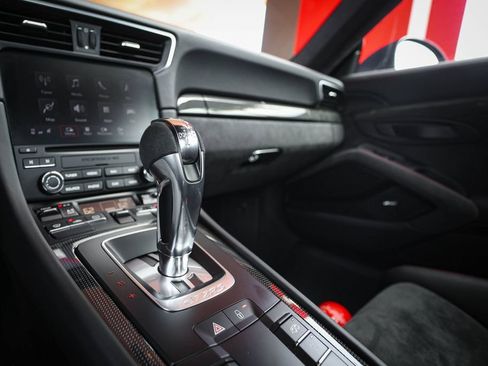 Used 2018 Porsche 911 GT2 RS RWD image 36