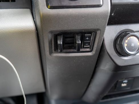 Used 2022 Ford F250 XL w/ Power Equipment Group image 21