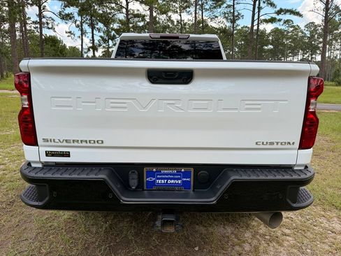 Used 2024 Chevrolet Silverado 2500 Custom w/ Custom Value Package AWD/4WD image 4